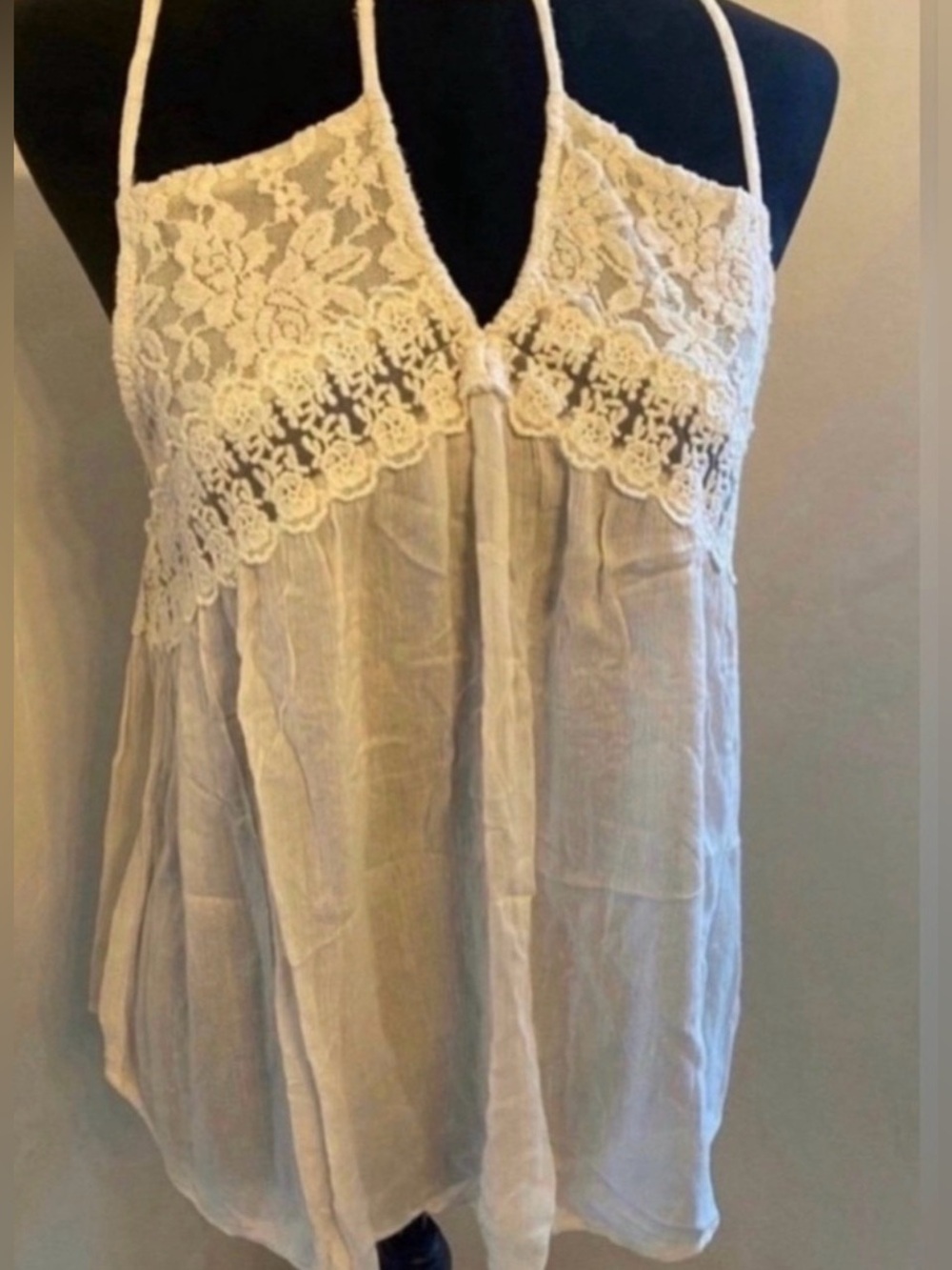 Women’s Abercombie Lace-Trim Cream Halter Tank Top (Size S)